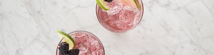 Paleo-friendly Blackberry Vodka Soda Recipe